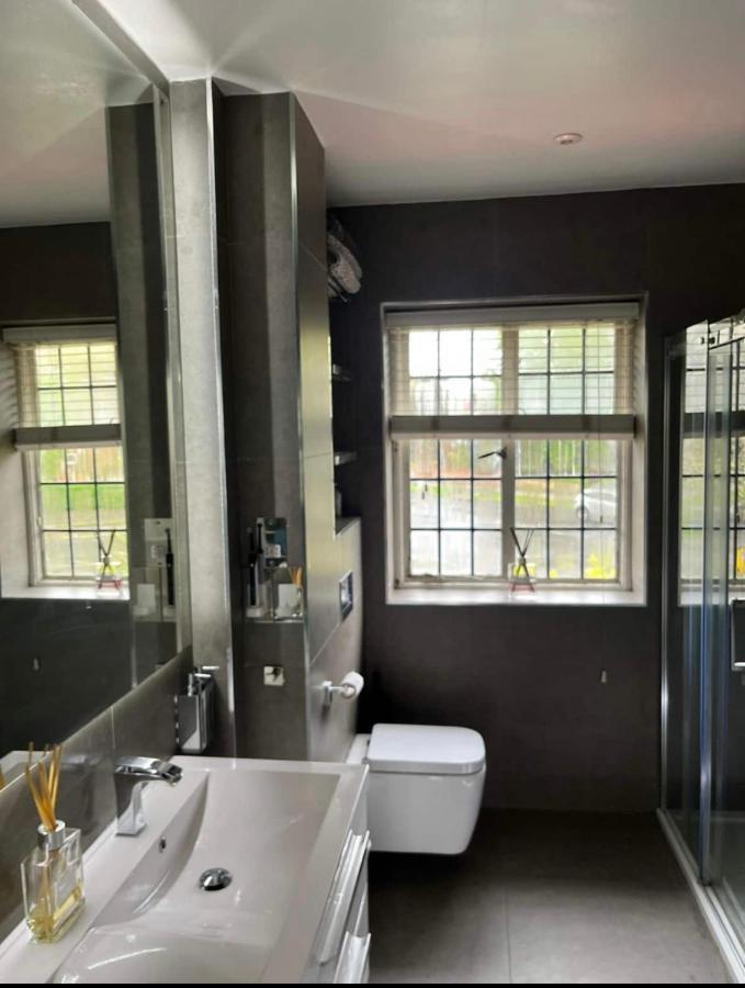 Wandsworth, South London Deluxe King Room 1 エクステリア 写真